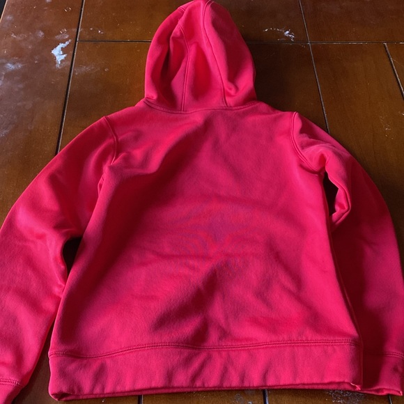 Under Armour YSM sweatshirt. Approx 19 inches long. From a clean family home - Picture 9 of 12